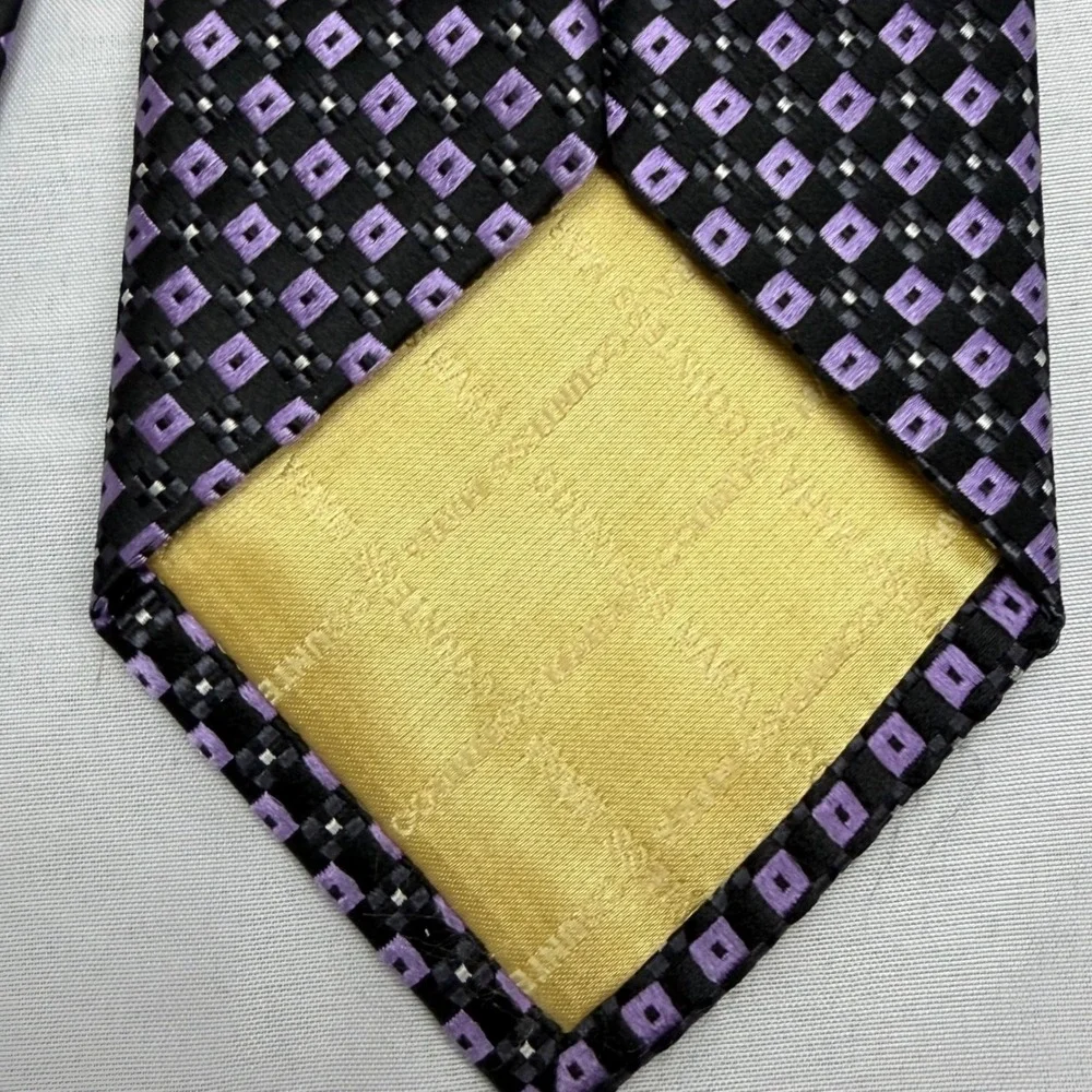 Countess Mara Tie 59
